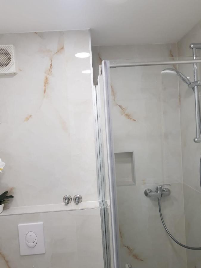 Apartment Miskovic Makarska Bagian luar foto
