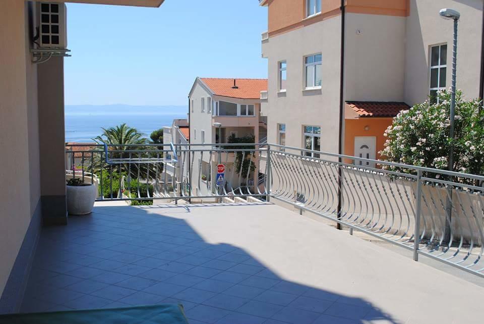 Apartment Miskovic Makarska Bagian luar foto