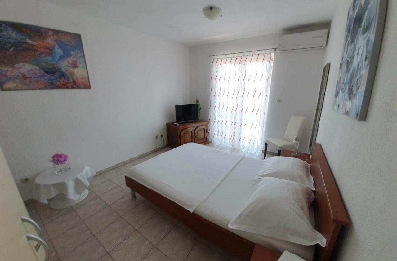 Apartment Miskovic Makarska Bagian luar foto