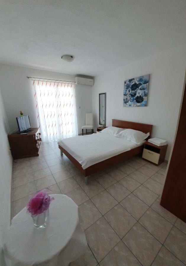 Apartment Miskovic Makarska Bagian luar foto