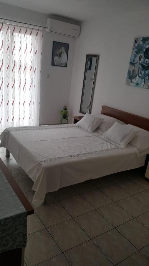 Apartment Miskovic Makarska Bagian luar foto